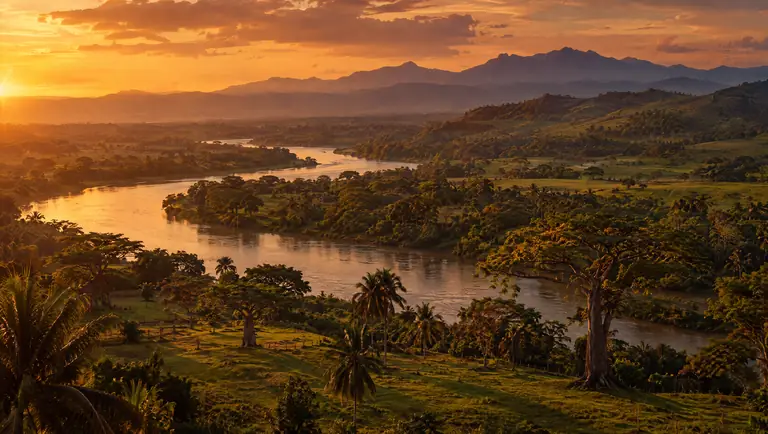 El valle del Alto Sinú y el río Sinú al atardecer
